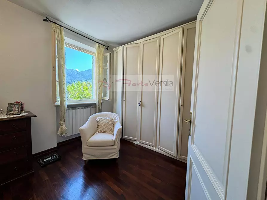 Immagine 19 di Casa indipendente in vendita  a Seravezza