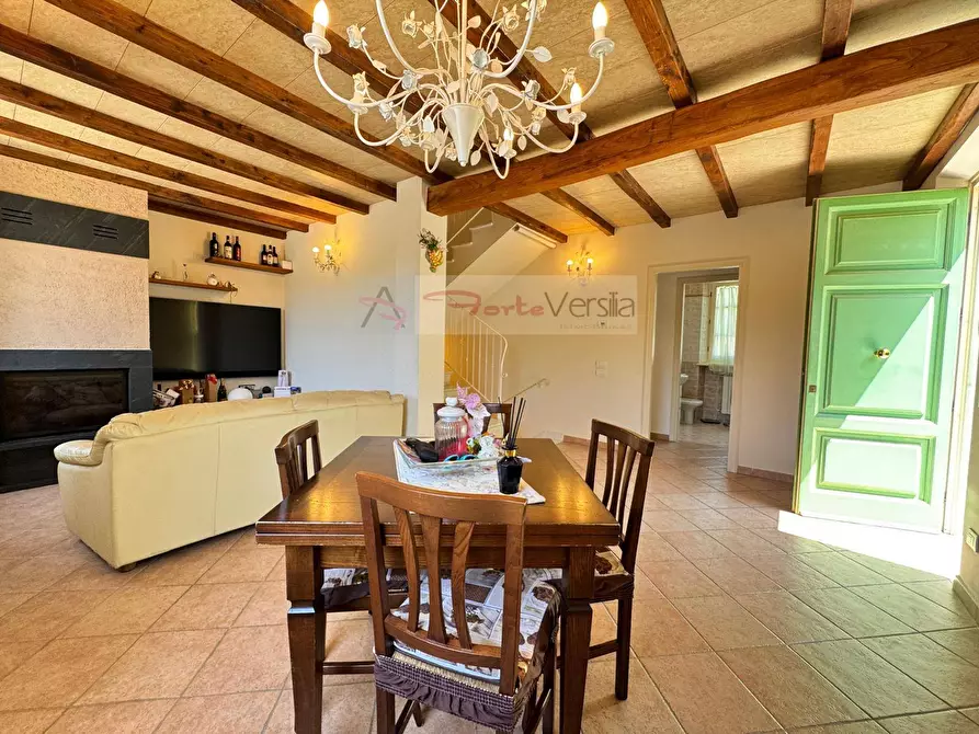 Immagine 1 di Casa indipendente in vendita  a Seravezza