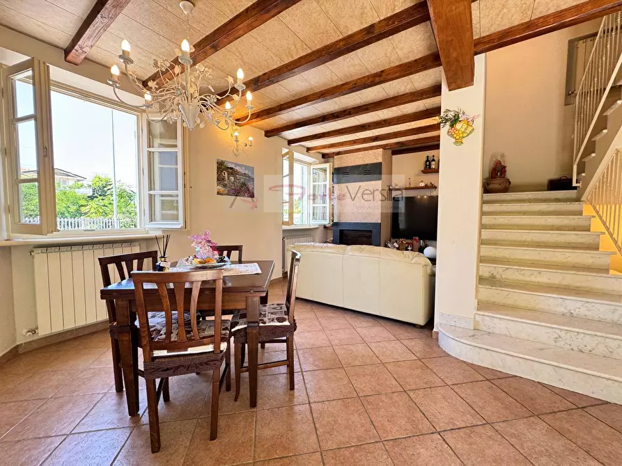 Immagine 4 di Casa indipendente in vendita  a Seravezza