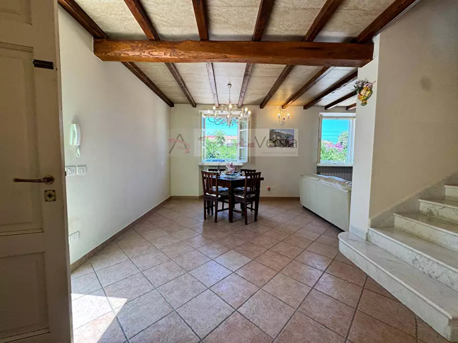 Immagine 6 di Casa indipendente in vendita  a Seravezza