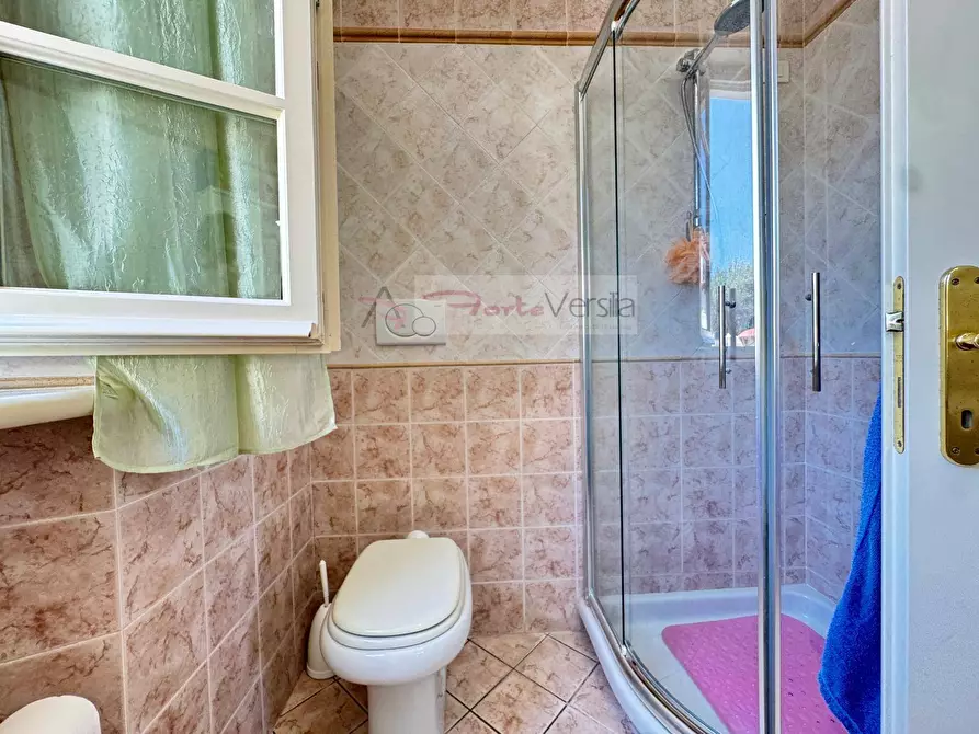 Immagine 14 di Casa indipendente in vendita  a Seravezza