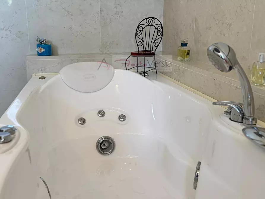 Immagine 28 di Casa indipendente in vendita  a Seravezza