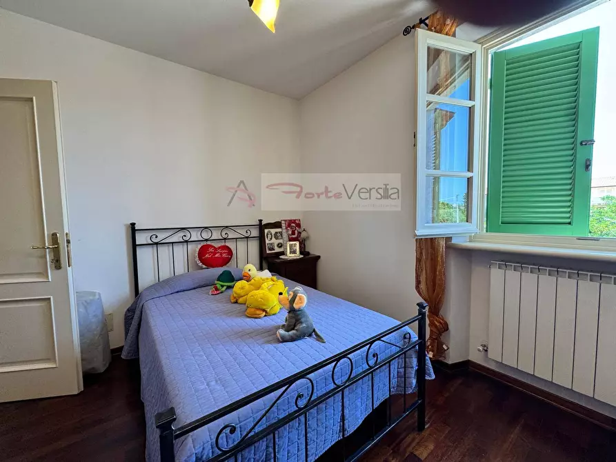 Immagine 22 di Casa indipendente in vendita  a Seravezza