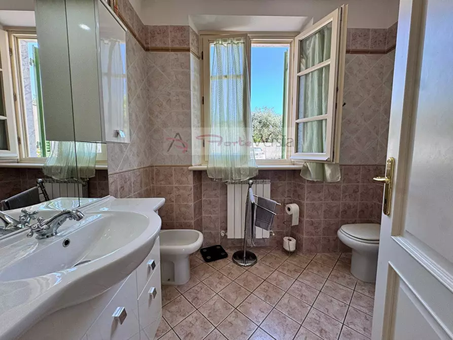 Immagine 12 di Casa indipendente in vendita  a Seravezza