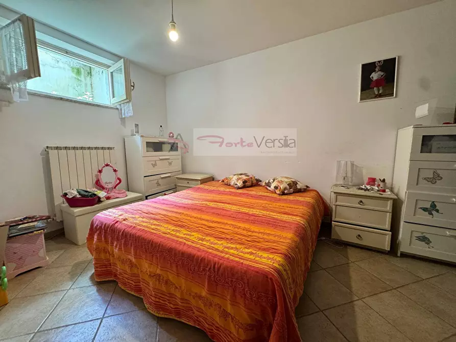 Immagine 30 di Casa indipendente in vendita  a Seravezza