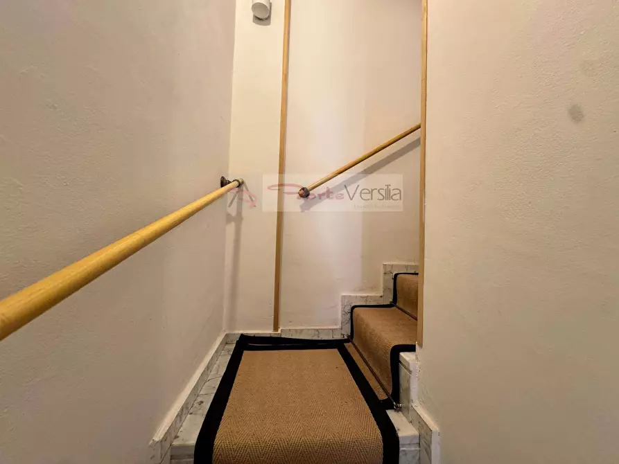 Immagine 19 di Villetta a schiera in vendita  a Montignoso