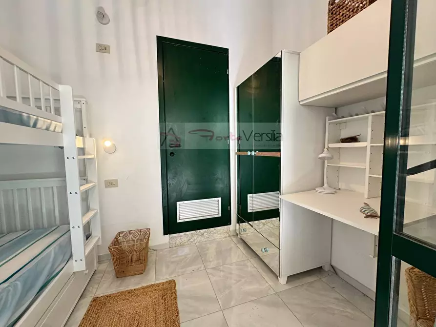 Immagine 13 di Villetta a schiera in vendita  a Montignoso