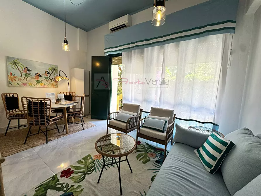 Immagine 5 di Villetta a schiera in vendita  a Montignoso