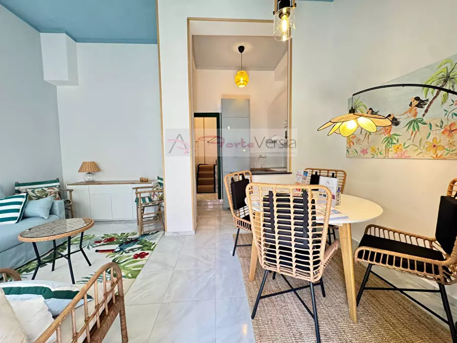 Immagine 6 di Villetta a schiera in vendita  a Montignoso