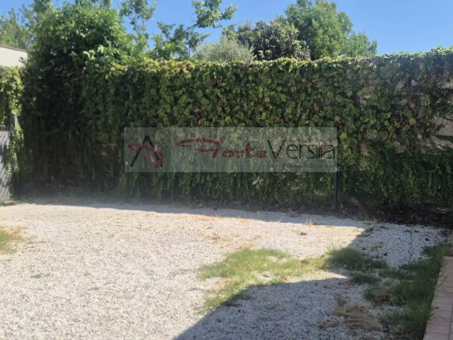 Immagine 11 di Villa in vendita  a Pietrasanta