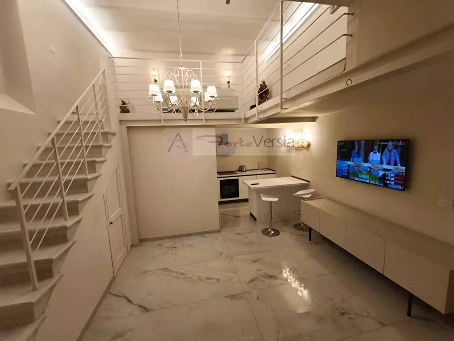 Immagine 10 di Loft/Open space in vendita  a Pietrasanta