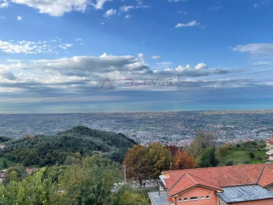 Immagine 8 di Casa semindipendente in vendita  a Pietrasanta