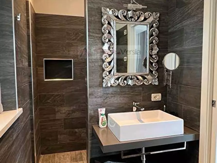 Immagine 17 di Villa in affitto  a Forte Dei Marmi