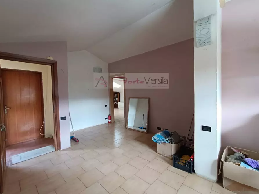 Immagine 3 di Villa in vendita  a Massa