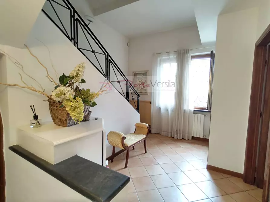 Immagine 35 di Villa in vendita  a Montignoso