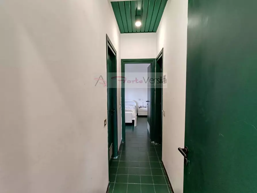 Immagine 10 di Appartamento in vendita  a Montignoso