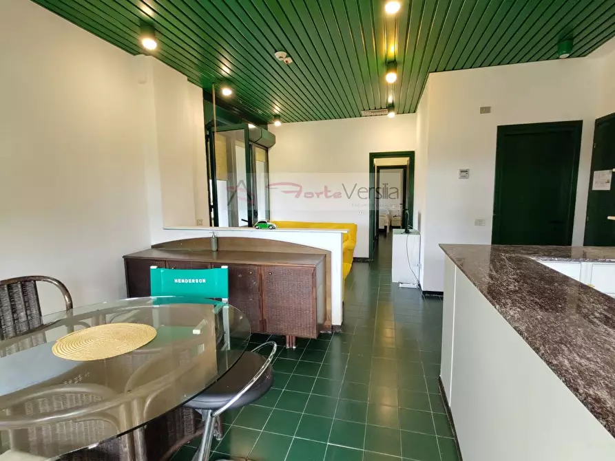 Immagine 8 di Appartamento in vendita  a Montignoso