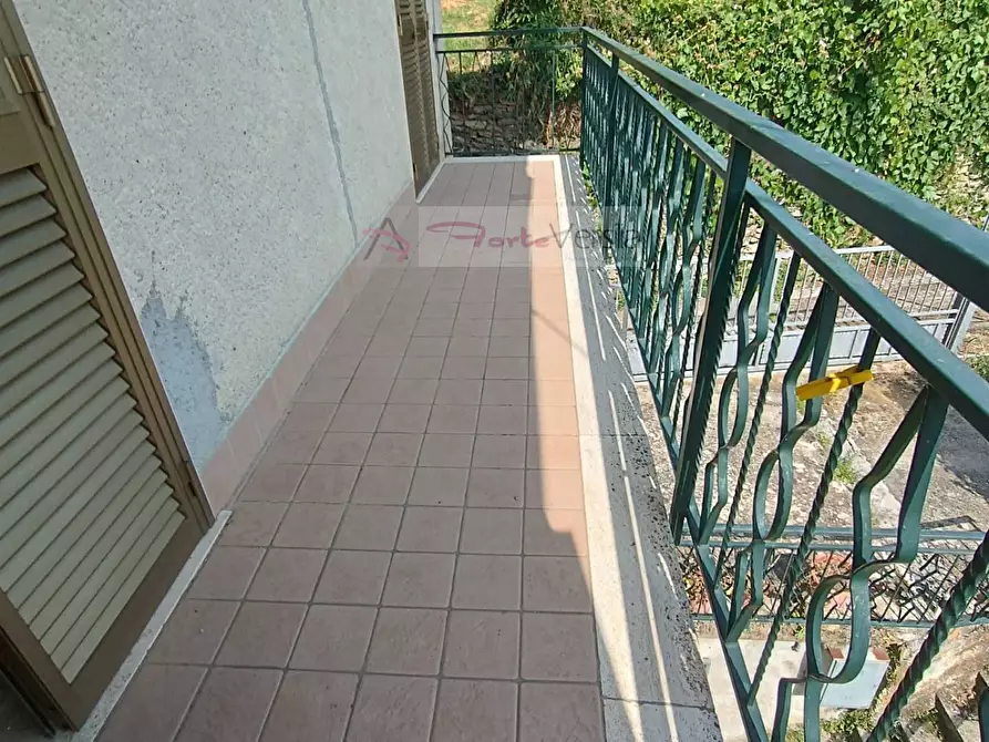 Immagine 9 di Casa semindipendente in vendita  a Montignoso