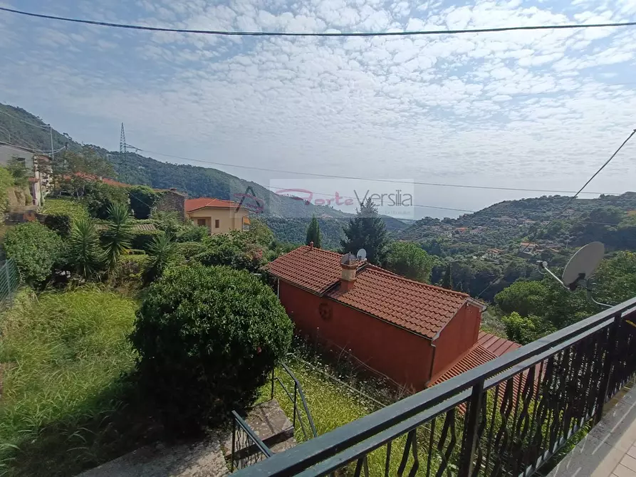 Immagine 1 di Casa semindipendente in vendita  a Montignoso