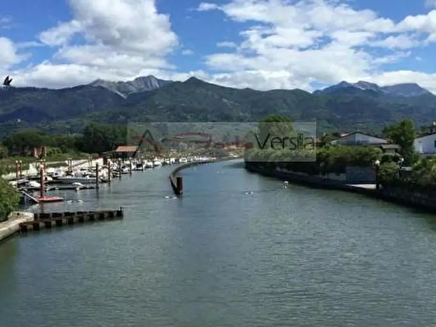 Immagine 6 di Albergo/B&B/Residence in vendita  a Montignoso