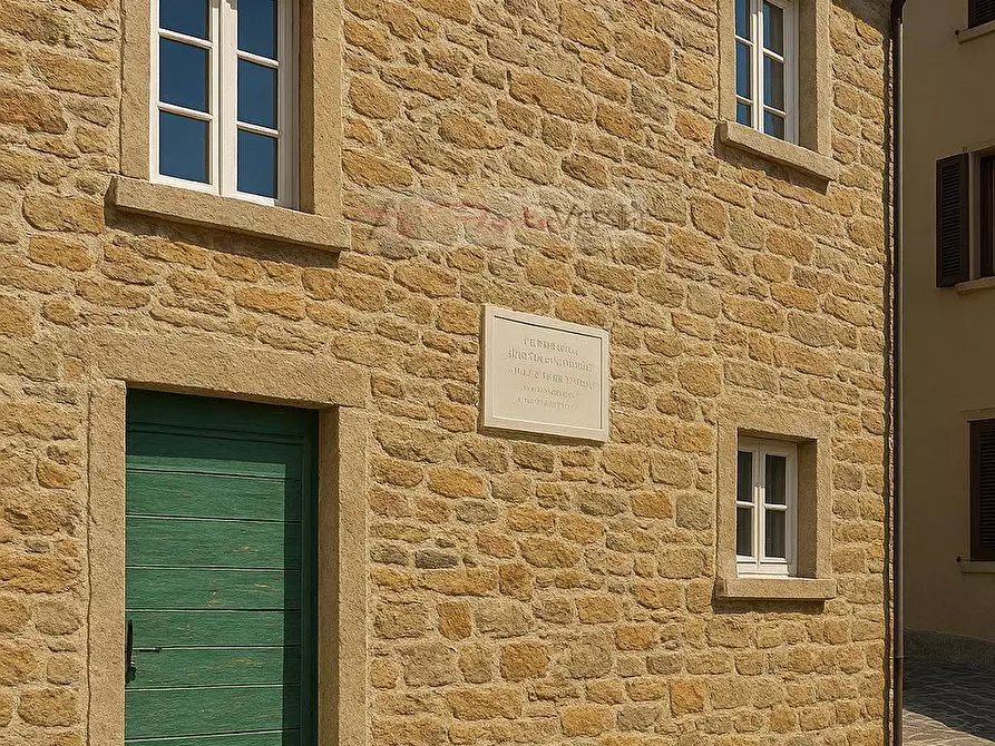 Immagine 1 di Casa semindipendente in vendita  a Seravezza