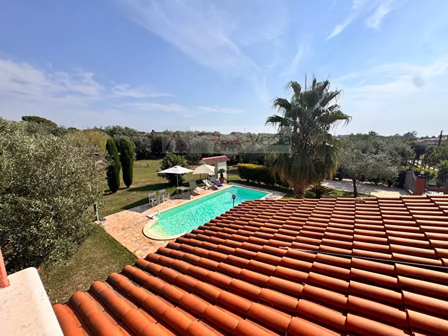 Immagine 30 di Villa in vendita  a Seravezza