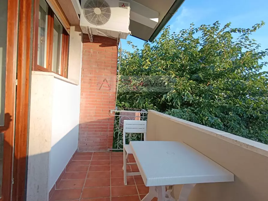 Immagine 11 di Appartamento in vendita  a Montignoso