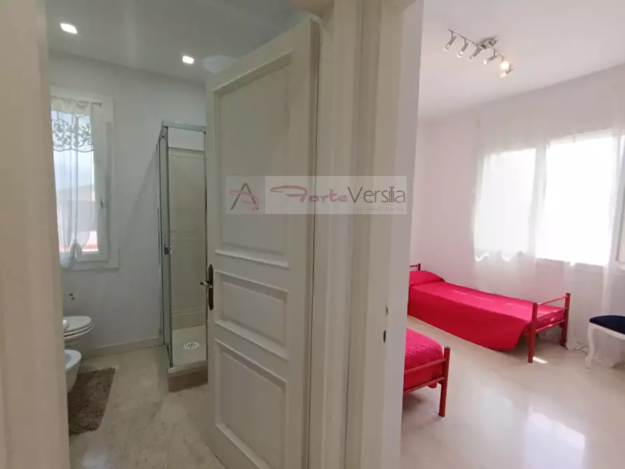 Immagine 20 di Casa indipendente in vendita  a Forte Dei Marmi