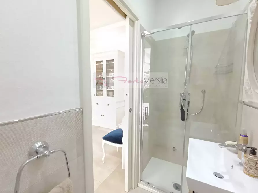 Immagine 7 di Casa indipendente in vendita  a Forte Dei Marmi