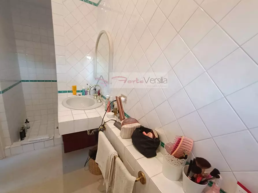 Immagine 18 di Appartamento in vendita  a Forte Dei Marmi