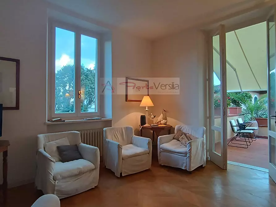 Immagine 5 di Appartamento in vendita  a Forte Dei Marmi