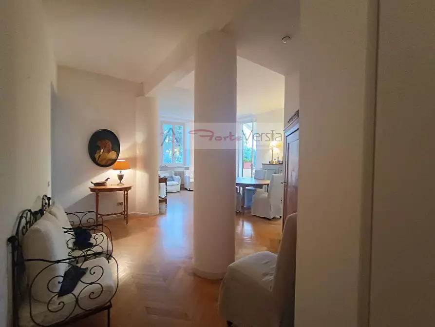 Immagine 6 di Appartamento in vendita  a Forte Dei Marmi