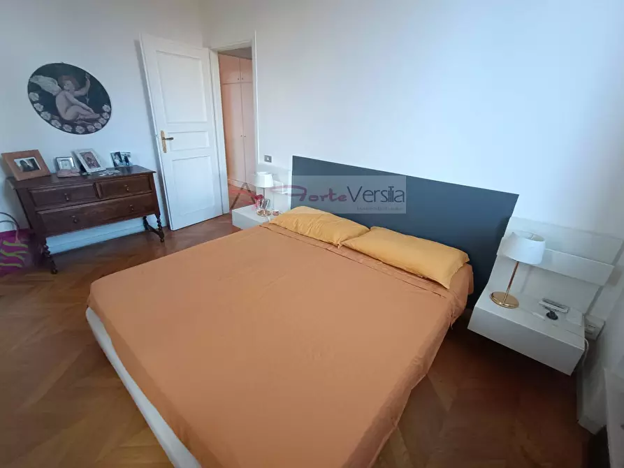 Immagine 13 di Appartamento in vendita  a Forte Dei Marmi