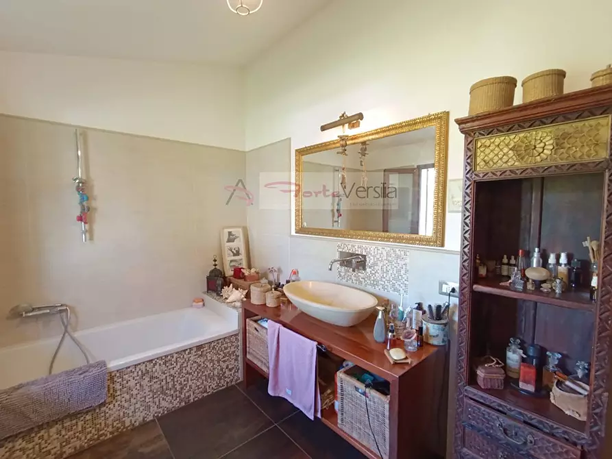 Immagine 25 di Villa in vendita  a Pietrasanta