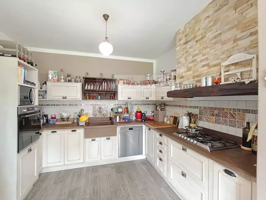 Immagine 8 di Villa in vendita  a Pietrasanta