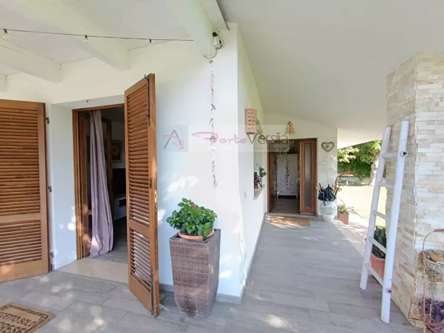 Immagine 32 di Villa in vendita  a Pietrasanta