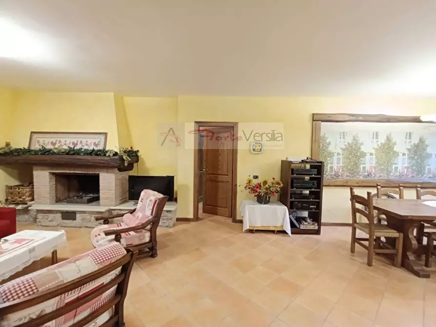 Immagine 19 di Villa in vendita  a Montignoso