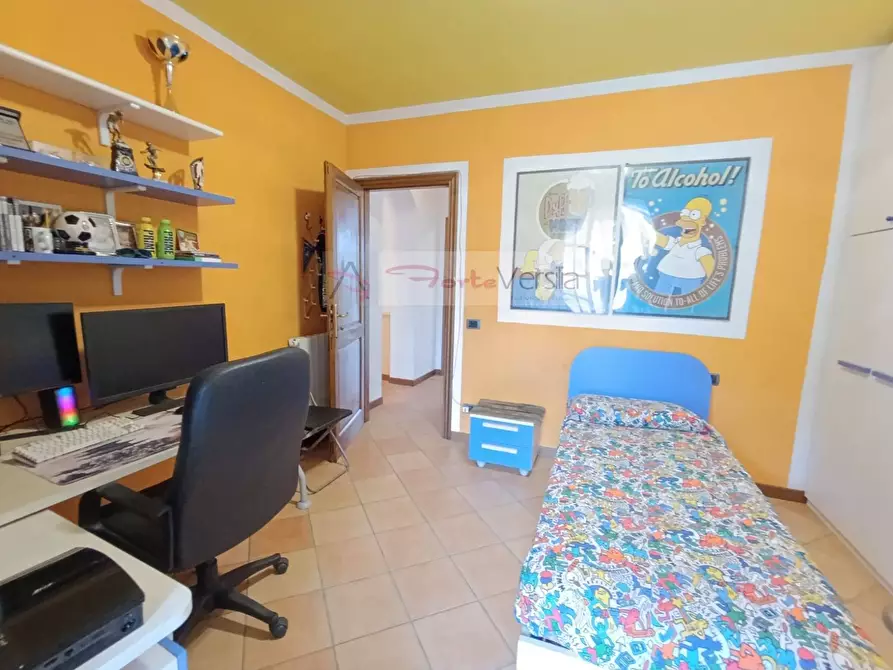 Immagine 60 di Villa in vendita  a Montignoso