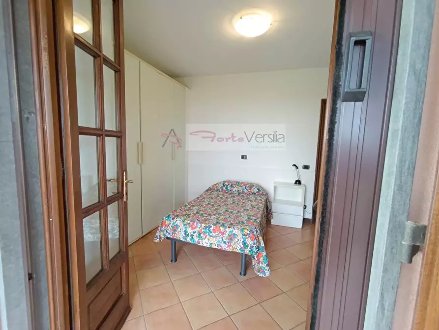 Immagine 55 di Villa in vendita  a Montignoso