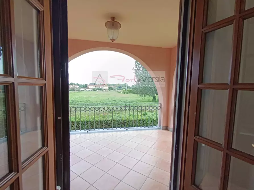 Immagine 56 di Villa in vendita  a Montignoso