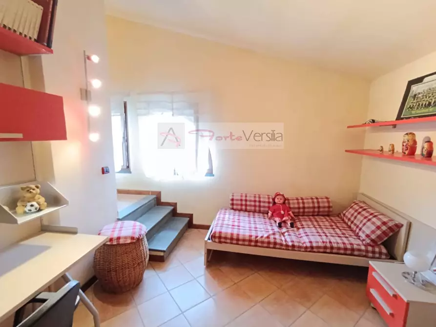 Immagine 46 di Villa in vendita  a Montignoso