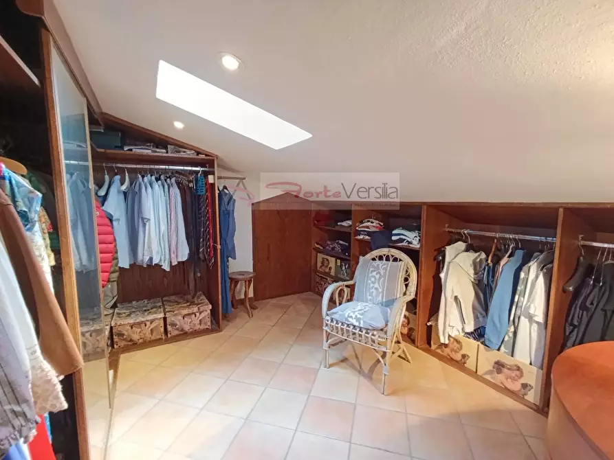 Immagine 42 di Villa in vendita  a Montignoso