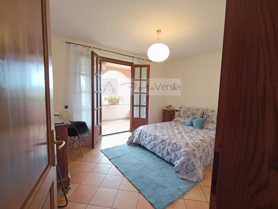 Immagine 36 di Villa in vendita  a Montignoso