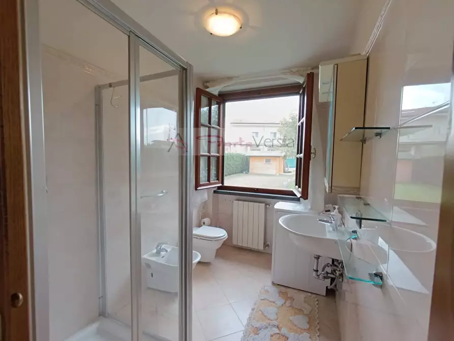 Immagine 30 di Villa in vendita  a Montignoso