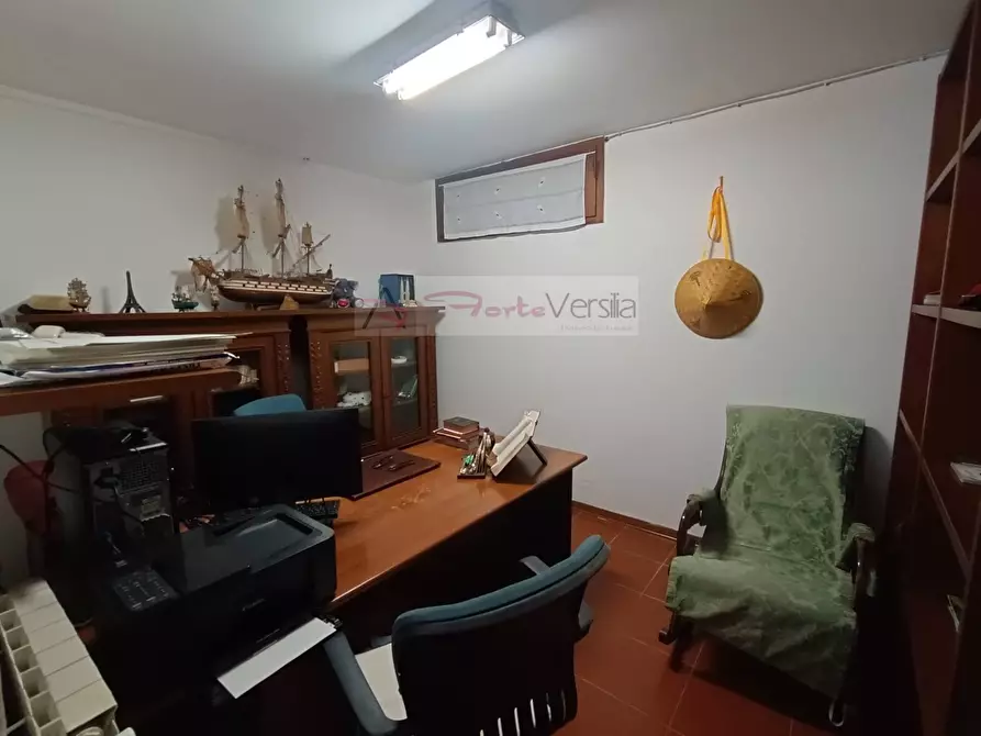 Immagine 28 di Villetta a schiera in vendita  a Forte Dei Marmi