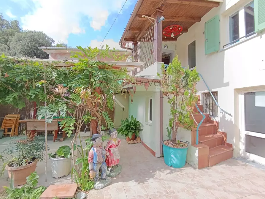 Immagine 3 di Casa semindipendente in vendita  a Pietrasanta