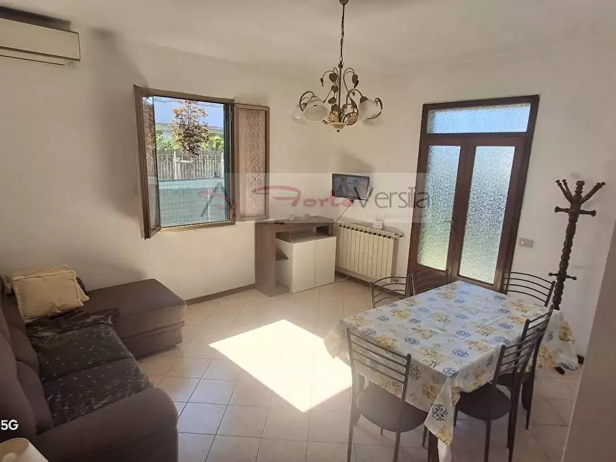 Immagine 8 di Casa semindipendente in vendita  a Forte Dei Marmi