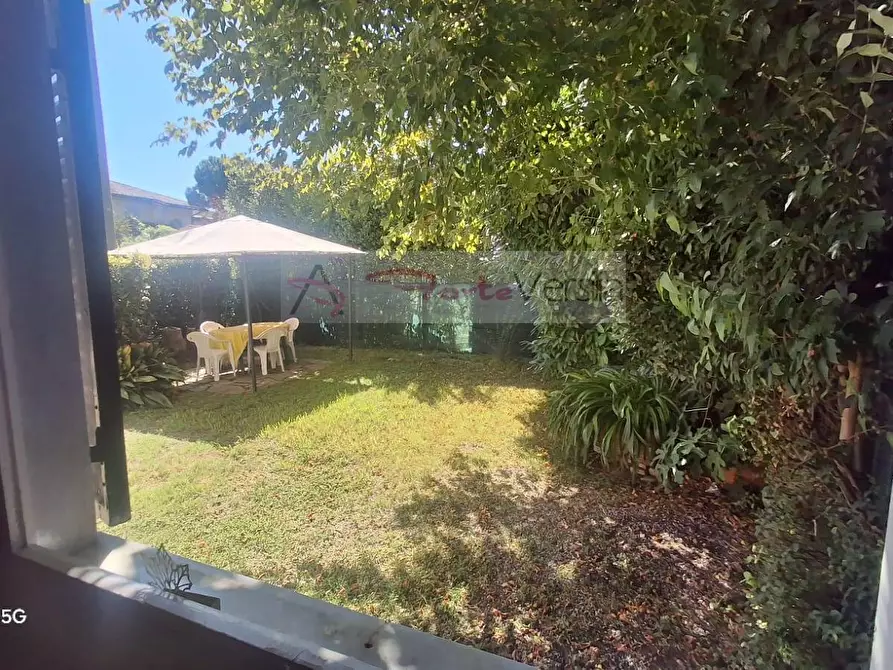 Immagine 18 di Casa semindipendente in vendita  a Forte Dei Marmi