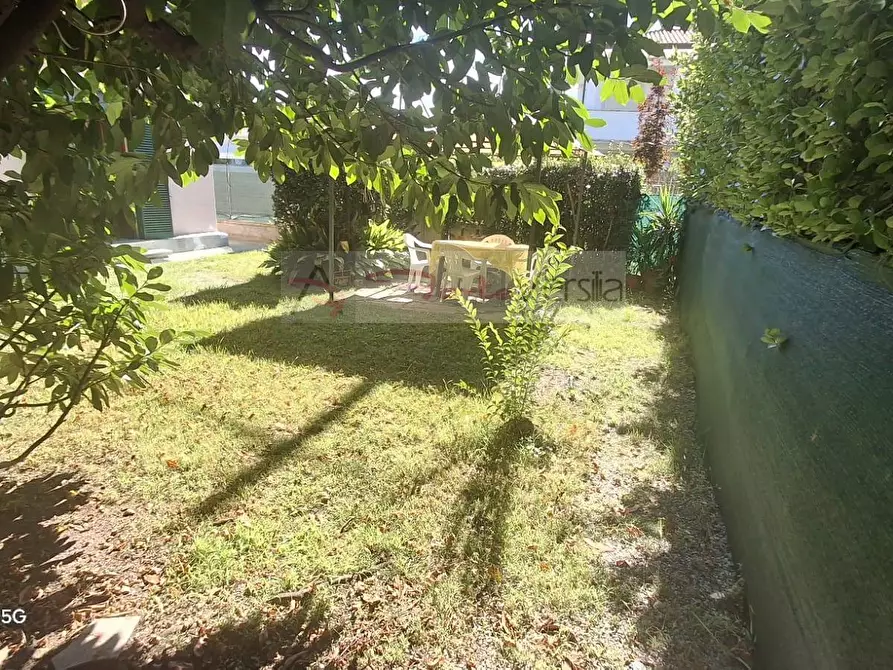 Immagine 19 di Casa semindipendente in vendita  a Forte Dei Marmi