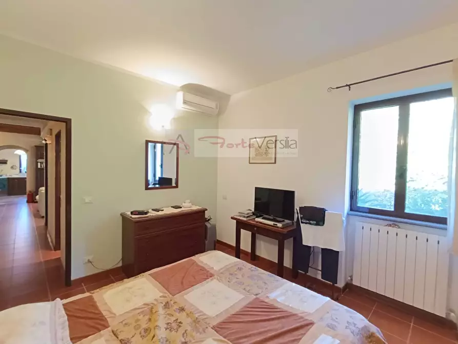 Immagine 18 di Casa indipendente in vendita  a Pietrasanta